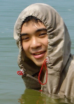 ventile anorak in lake